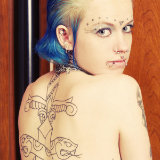barely-evil/sexy_tattoo_punk_girl_strips_skull_gear-090811/pthumbs/barelyevil08.jpg