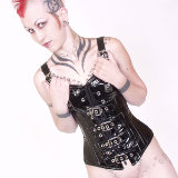 barely-evil/tattooed_pierced_girl_with_mohawk_in_fetishwear-120709/pthumbs/jax_shinyblack035.jpg