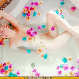 big-boob-worship/1685-amber-colorful_bath-020614/pthumbs/pic15.jpg