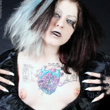 erotic-fandom/gothic_vampire_fantasy_girl_with_tattoos-051810/pthumbs/eroticfandom12.jpg