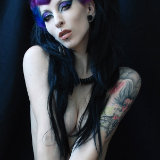 gothic-babes/gothic_super_star_torn_fishnets_and_purple_hair-052312/pthumbs/gothicsluts08.jpg