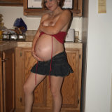 pregnant-kristi/8-25_weeks_pregnant-040210/pthumbs/07.jpg