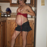 pregnant-kristi/8-25_weeks_pregnant-040210/pthumbs/08.jpg