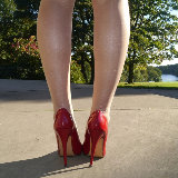 stiletto-girl/84-tricia-red_dress-heels-handbag-091514/pthumbs/016.jpg