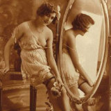 vintage-classic-porn/32955-20s_girls_and_mirrors/pthumbs/2.jpg